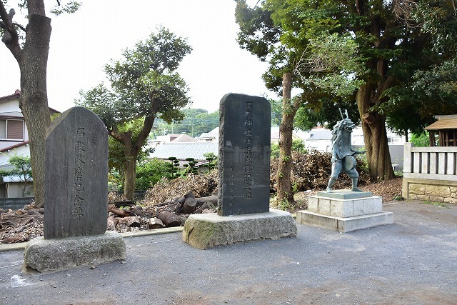 高木神社社殿改修記念碑_モニュメント・高木獅子舞.jpg