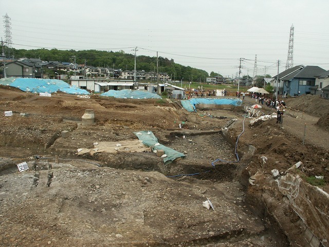 3下宅部遺跡発掘状況.jpg