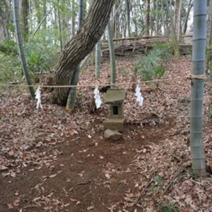 浅間神社石祠.jpg