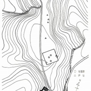 11諏訪山遺跡の住居址と炉のあと.jpg